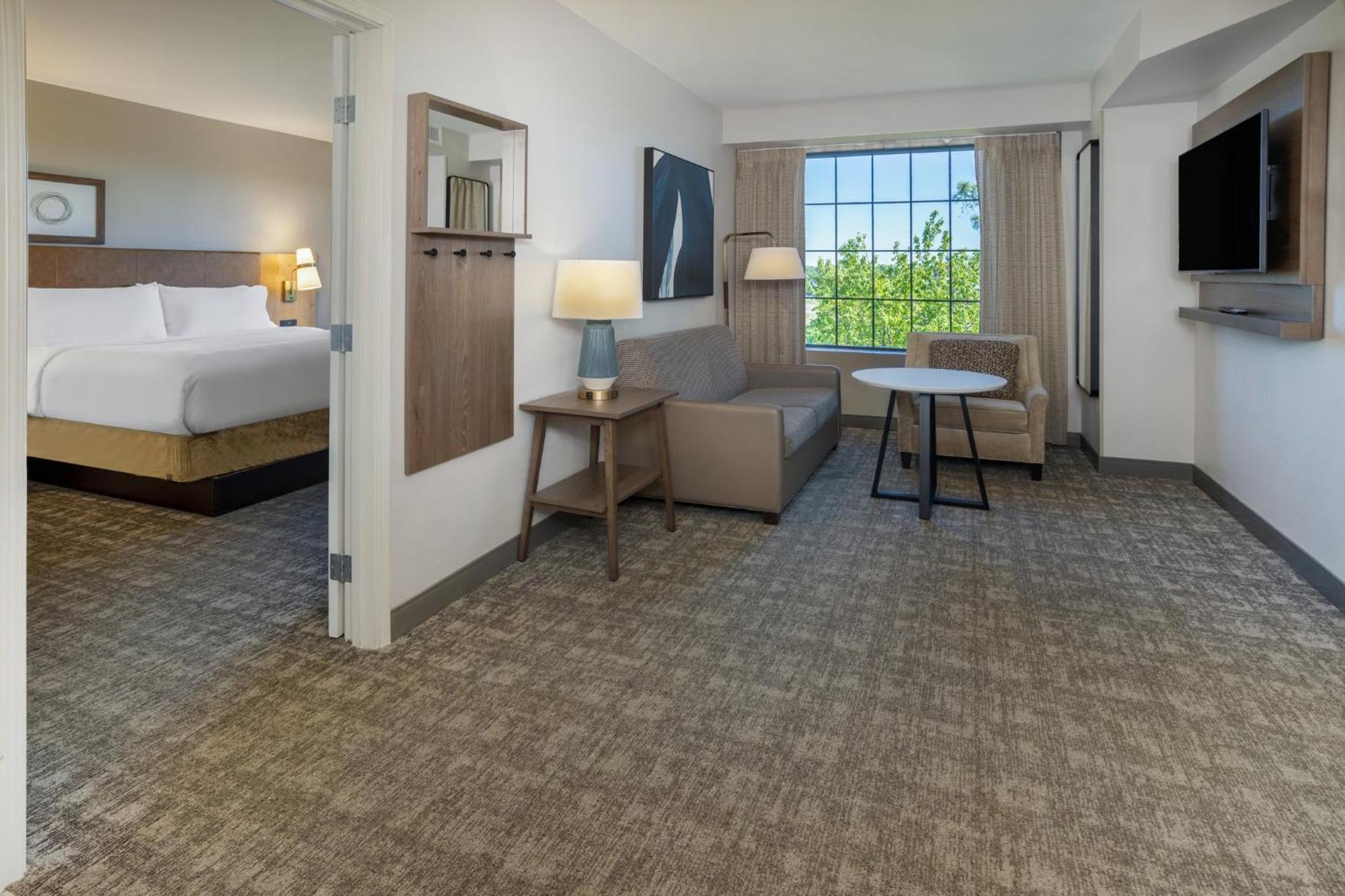 Staybridge Suites Wilmington East By Ihg Екстериор снимка