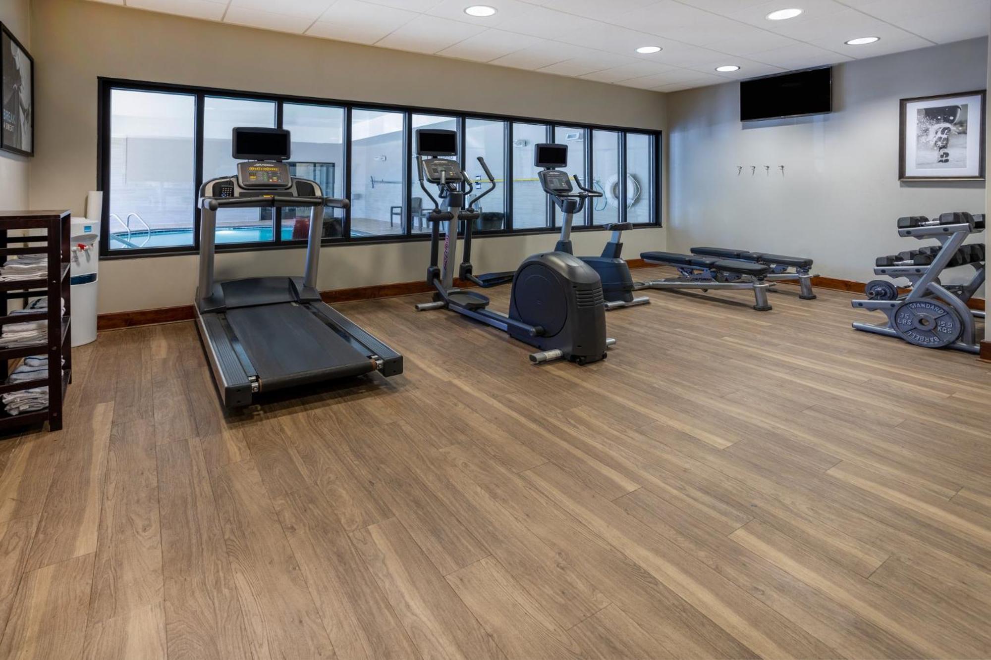Staybridge Suites Wilmington East By Ihg Екстериор снимка